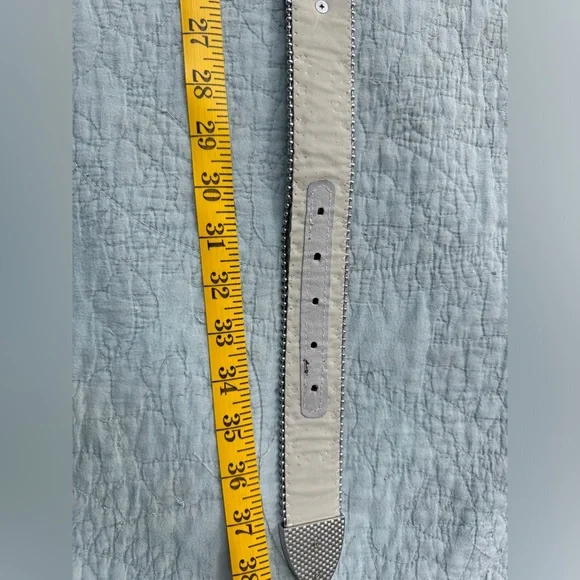 BLAZIN ROXX FLORAL CONCHO & CRYSTAL METALLIC SILVER LEATHER BELT - Picture 3 of 6